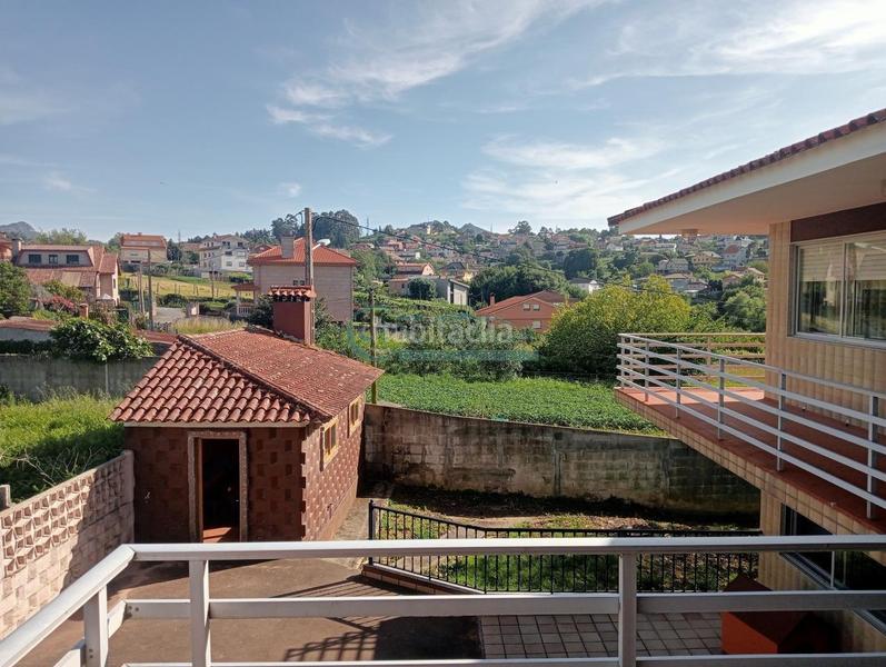 Foto 38a18b2a-315f-4488-84e1-42208f760273. Casa en Valadares - Beade Vigo