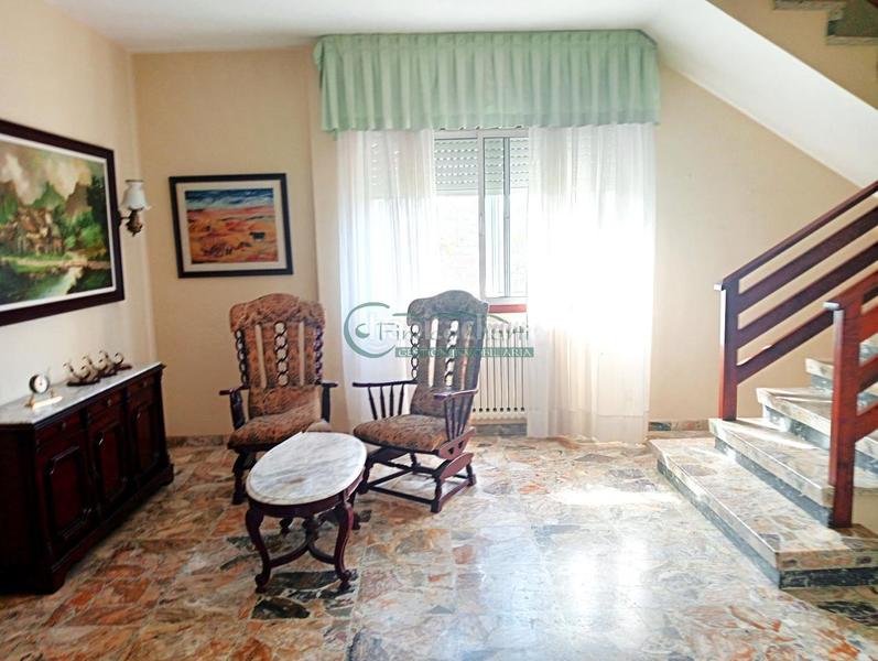Foto cb1740ca-3cd1-4b1b-856a-151e19765fbb. Casa en Valadares - Beade Vigo