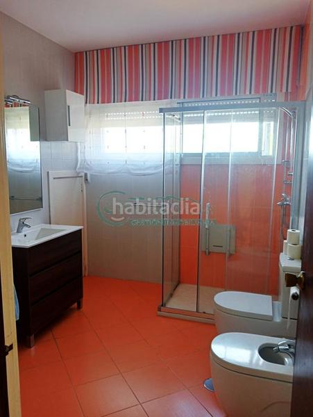 Foto dc126c5c-1a21-4b1e-b698-57876fadf2b5. Casa en Valadares - Beade Vigo
