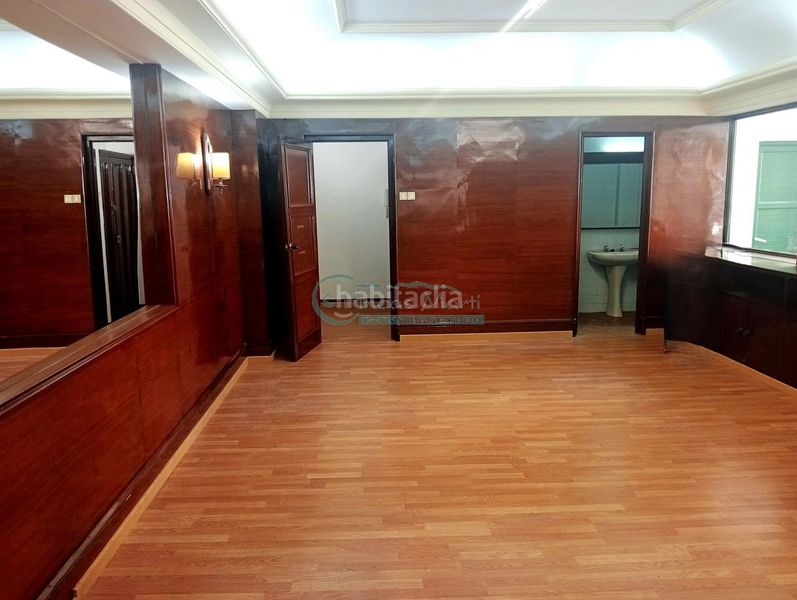 Foto a9486bf5-463c-45fc-9bf9-68c3c693d16f. Piso en Plaza Independencia Vigo