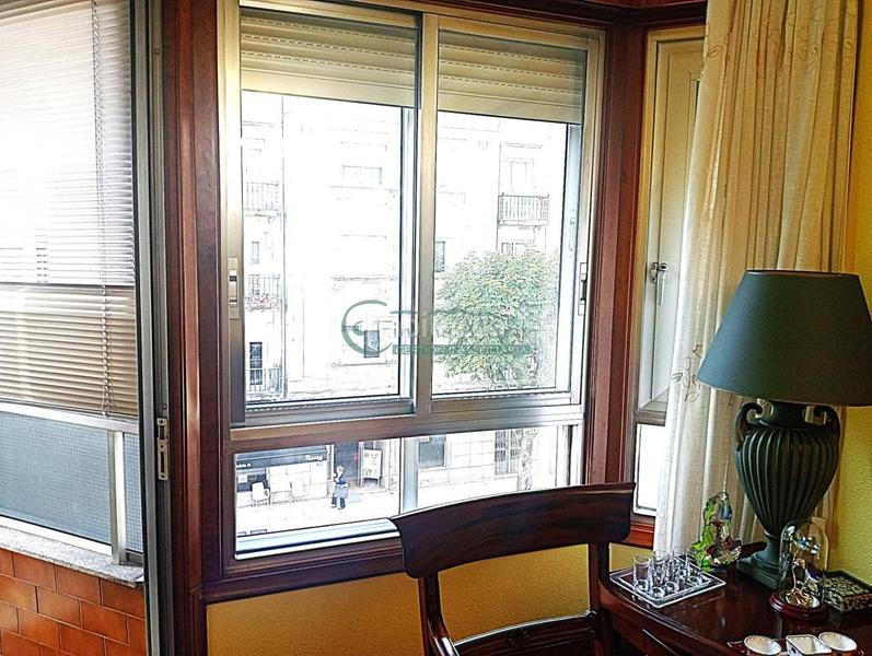 Foto 0bcee0b8-700b-4a5c-8077-70921ff044ec. Flat with heating parking in Plaza España - Corte Inglés Vigo