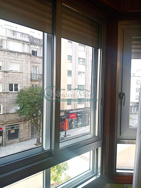 Foto b6c5157d-35cf-44a0-8e64-4fb634736bd9. Flat with heating parking in Plaza España - Corte Inglés Vigo