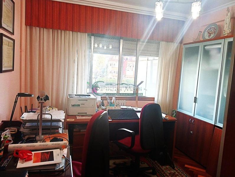 Foto b947bc2b-8b49-4521-a155-e8951d297419. Piso en Plaza España - Corte Inglés Vigo