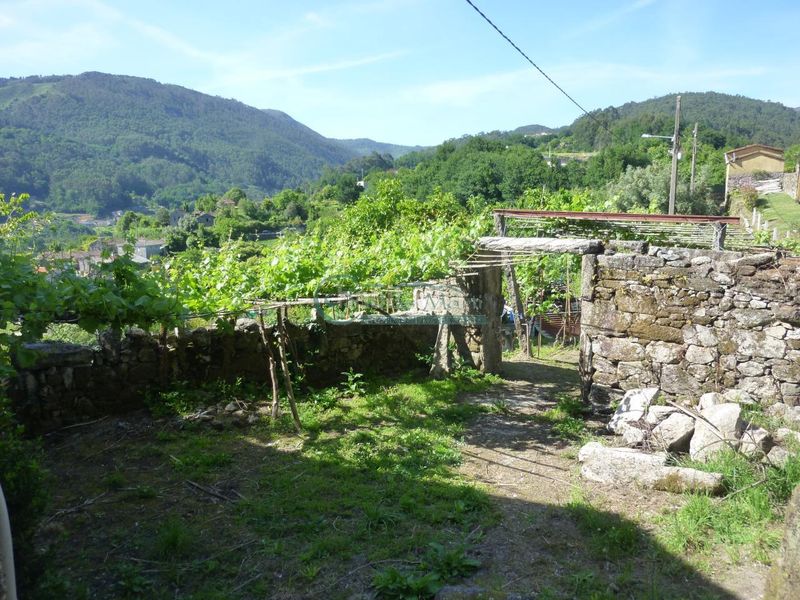 Foto 0a35dd4d-0905-41df-8609-d5e6788e043e. Haus mit heizung in Covelo (O)