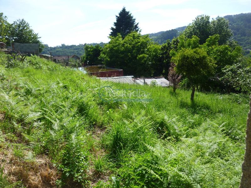Foto 584c5ab8-54fc-4065-b11f-960bc49a8ba1. Haus mit heizung in Covelo (O)