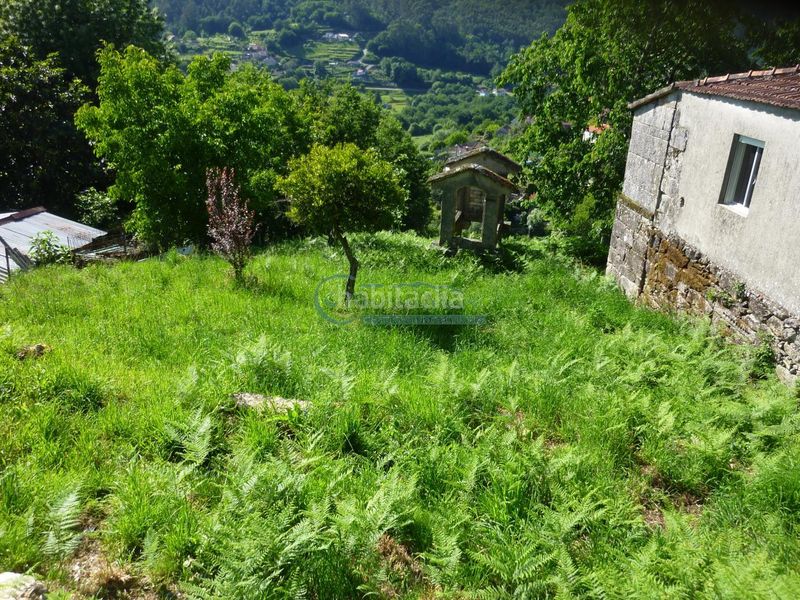 Foto 63b6e9b1-0c7b-4006-bf05-fb152eb48e7b. Haus mit heizung in Covelo (O)