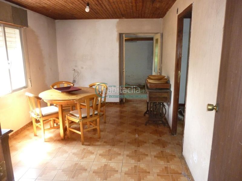 Foto 6e4c0467-5220-4ad2-a776-362f7fab5d5c. Haus mit heizung in Covelo (O)