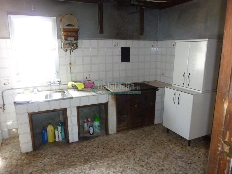 Foto db383119-3717-4daa-b7c3-e64742a95237. Haus mit heizung in Covelo (O)