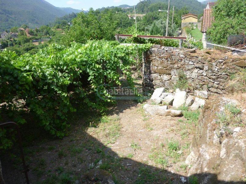 Foto e7df8af4-e9da-4193-8c34-20b1e08cf21c. Haus mit heizung in Covelo (O)
