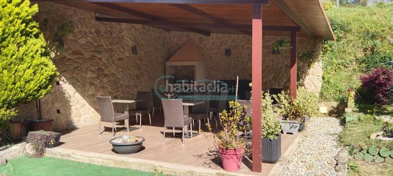 Foto 93fe9506-229c-49fa-a0a6-7c6d4c1118c2. Lloguer local comercial a Bembrive Vigo