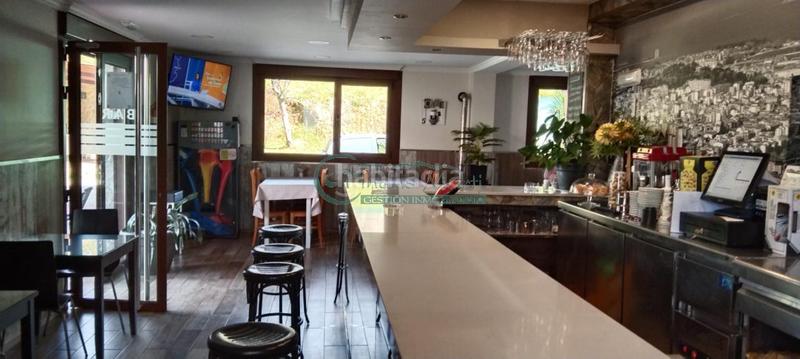 Foto a9fc94b2-f24e-4f80-87fa-42088309d41b. Lloguer local comercial a Bembrive Vigo