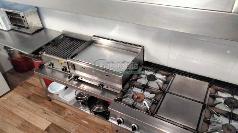 Foto cb97fea5-bd37-49da-ab6f-ed0308e6a48e. Lloguer local comercial a Bembrive Vigo