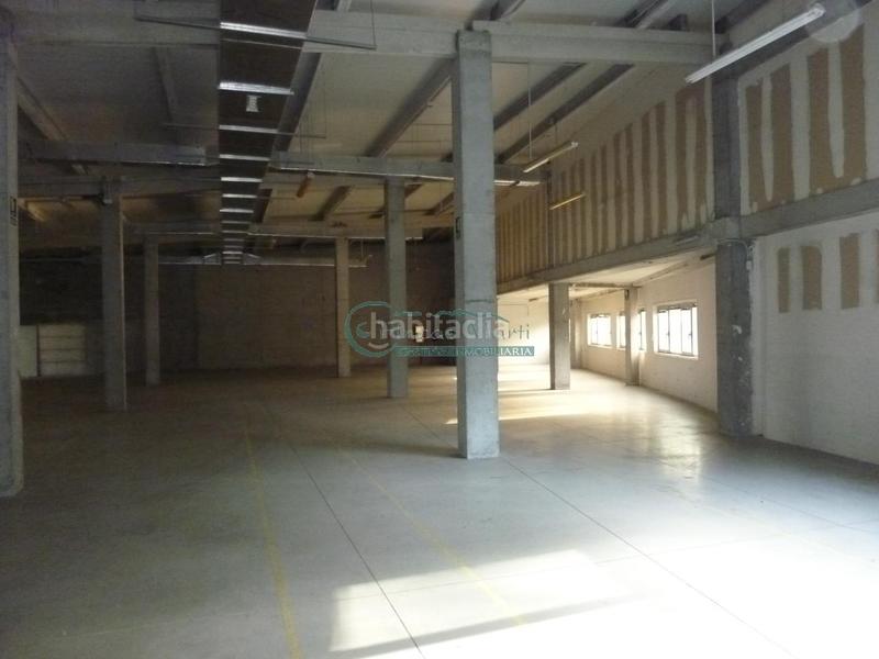 Foto 353cf7c0-2e45-461e-b2d7-e3eed9368f02. Bâtiment à usage industriel dans Valadares - Beade Vigo