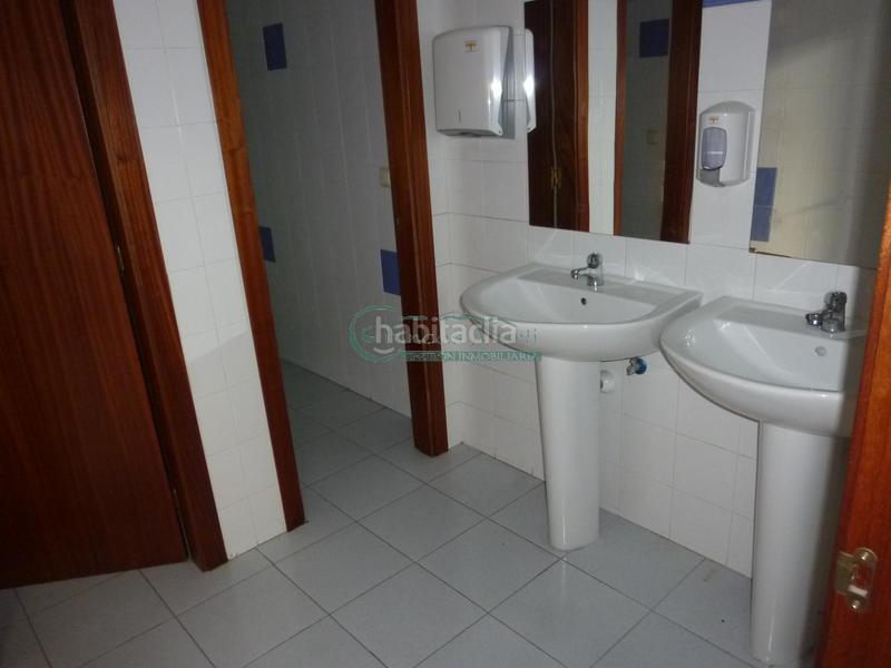 Foto 44afc817-a703-4576-a46e-5d2c53b9870f. Bâtiment à usage industriel dans Valadares - Beade Vigo