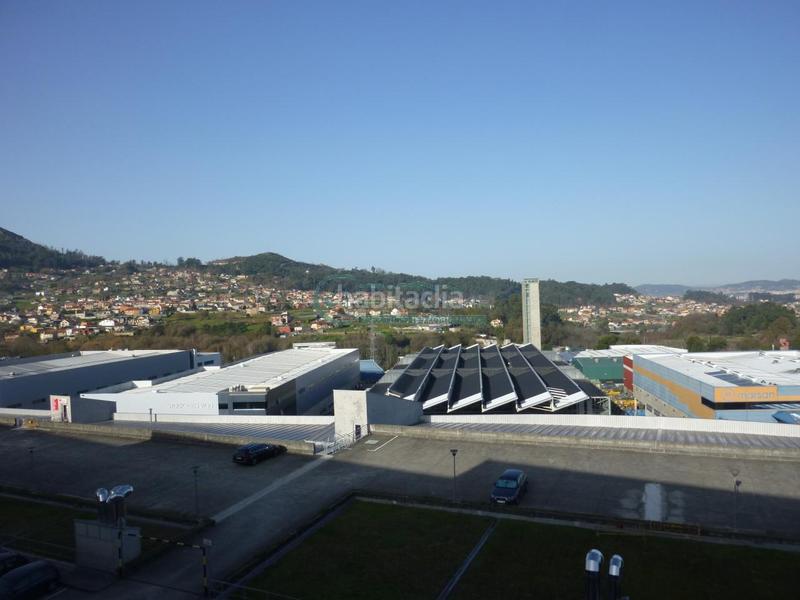 Foto dda92b70-a3c9-4956-a148-d76194055f3a. Bâtiment à usage industriel dans Valadares - Beade Vigo