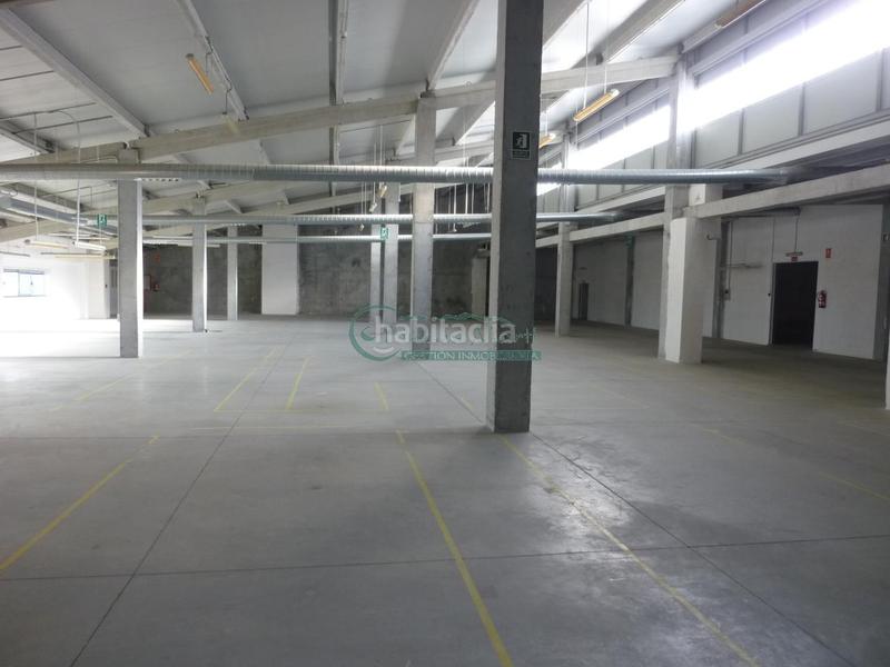 Foto e589ec3d-605b-4869-adb1-909df8bb5f36. Bâtiment à usage industriel dans Valadares - Beade Vigo