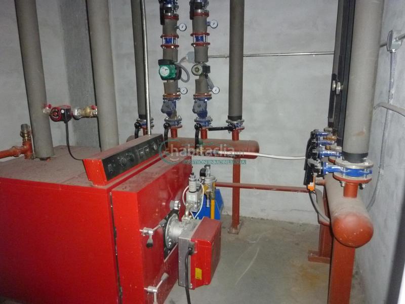 Foto 56d638da-21d7-4b0d-96a9-84773e123f3b. Capannone industriale in Valadares - Beade Vigo