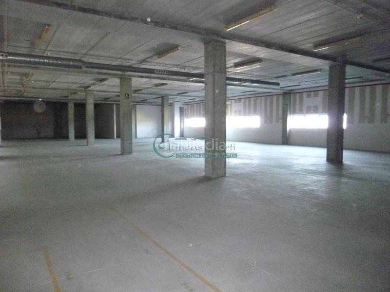 Foto 24706948-2d18-49f4-b739-45e22f96ba3c. Nave industrial en Valadares - Beade Vigo