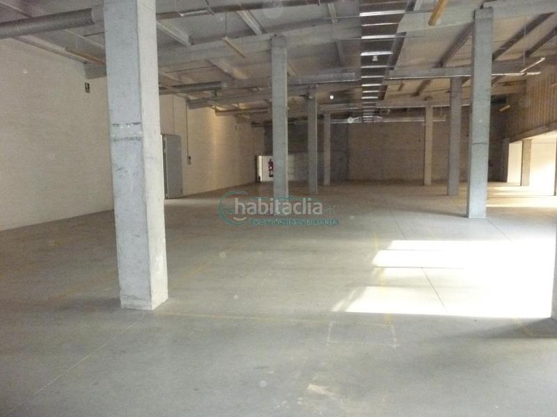 Foto 723a939c-fa9e-4ce6-9182-38ec8a486eb1. Nave industrial en Valadares - Beade Vigo