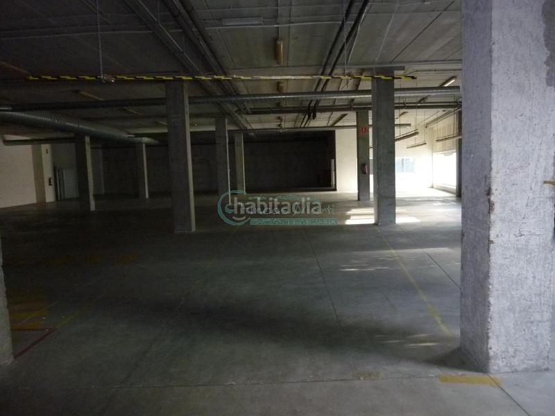 Foto 8c269085-64e0-4d81-b1bf-b141e7baac3d. Nave industrial en Valadares - Beade Vigo