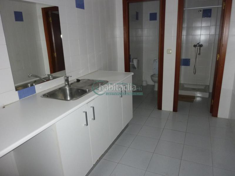 Foto 8ca2a825-0f64-4db1-b5c1-09d27754ca7f. Nave industrial en Valadares - Beade Vigo