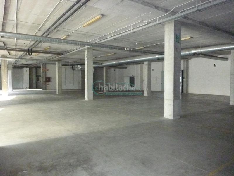 Foto ccc416b0-0c8a-45ae-b258-0f5515799c9e. Nave industrial en Valadares - Beade Vigo