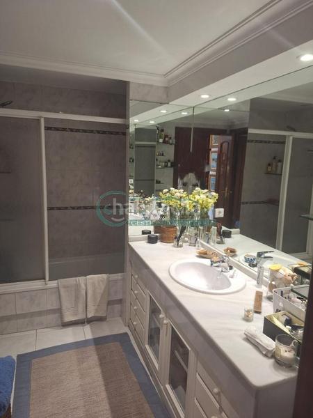 Foto 09fcd9bf-8874-4ac8-b407-75bebbb9ff47. Pis amb calefacció aparcament a Centro - Areal Vigo