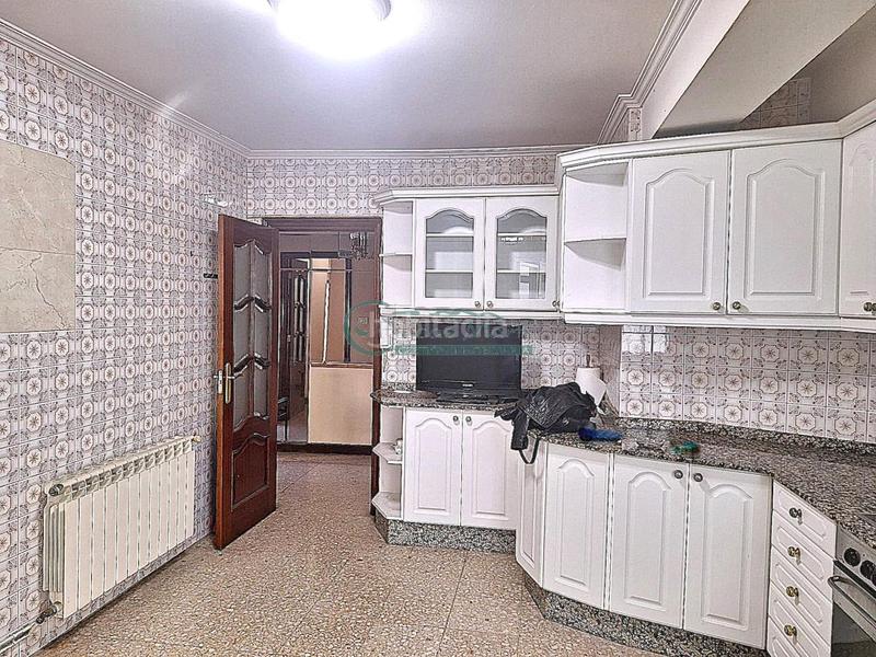 Foto 4d996353-5c20-458a-b667-0db8deb41aac. Flat with heating in travesía de Vigo - san xoán Vigo