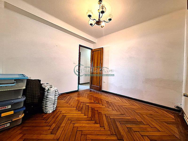 Foto f1f0b723-962b-41eb-8d8a-2bd01703a364. Flat with heating in travesía de Vigo - san xoán Vigo