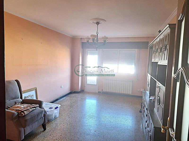 Foto f7bc9214-9adc-4fe1-835f-a79fa335137a. Flat with heating in travesía de Vigo - san xoán Vigo