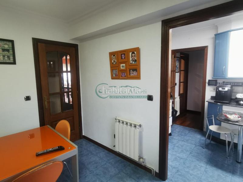 Foto 237fbdc7-7e4c-44da-8f18-f05bf7c59861. Piso en Coia Vigo