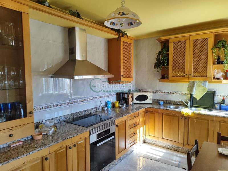 Foto 8825224c-d84e-415d-80a8-ce35e8fb9e70. Chalet mit heizung pool in O Hío Cangas