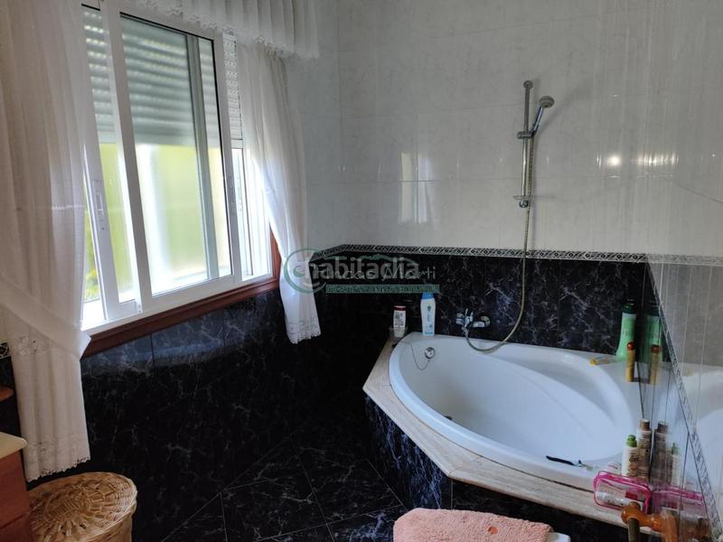 Foto bc07e308-bf2e-4f76-b2d7-7420ef8db770. Chalet con riscaldamento piscina in O Hío Cangas