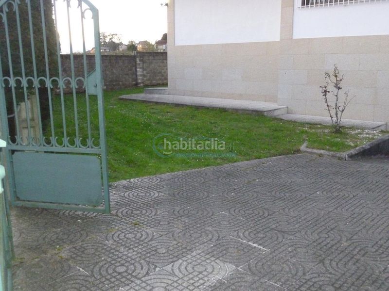Foto 0b7ced0d-9571-4321-9c2a-7061b6a2254b. Casa amb calefacció aparcament a Bembrive Vigo