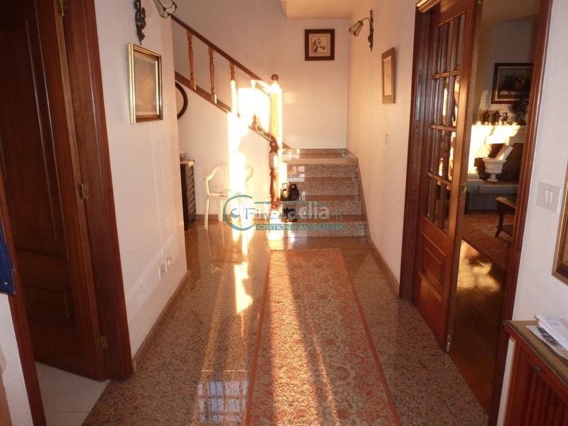 Foto 63023c77-9bce-416b-8a52-3cb0407e30bc. Casa amb calefacció aparcament a Bembrive Vigo