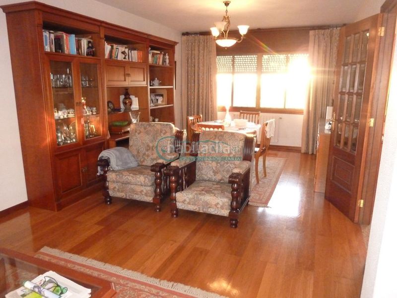 Foto 7d19d6a9-1167-41bd-864a-45dce6799e5b. Casa amb calefacció aparcament a Bembrive Vigo