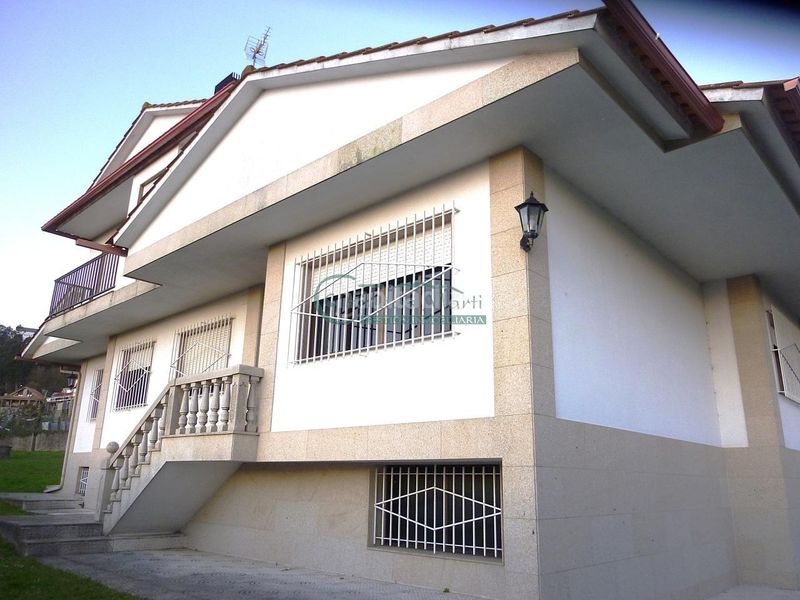 Foto 91f1c3a7-eb46-4f79-8d41-7d05f03ce298. Casa amb calefacció aparcament a Bembrive Vigo