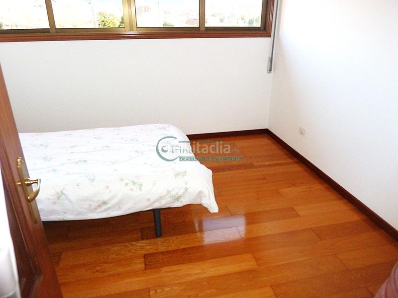 Foto fcd702d2-7260-470d-a8f4-24a7a3393b43. Casa amb calefacció aparcament a Bembrive Vigo