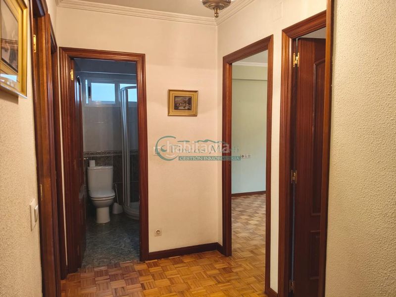 Foto 60c2f7da-bcee-4f2f-bd39-5715d11d6230. Piso en Plaza España - Corte Inglés Vigo