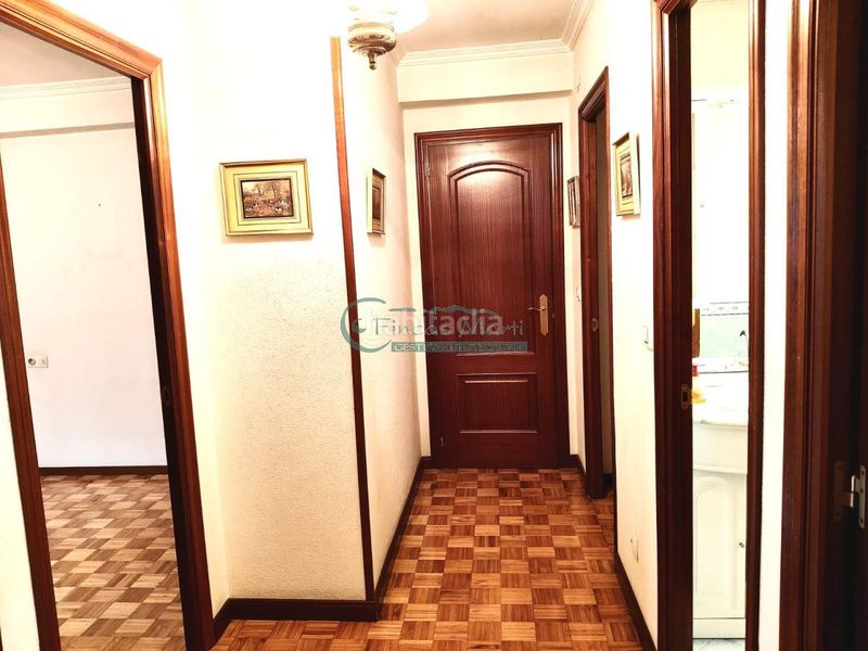 Foto 7b263d00-8393-4628-be26-891e820f02e5. Piso en Plaza España - Corte Inglés Vigo