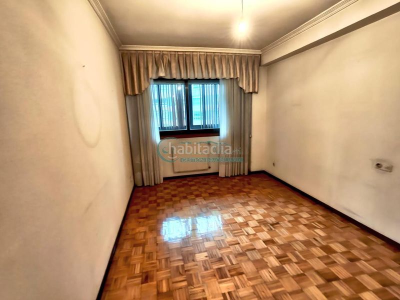 Foto b4a865ba-42a2-40bf-9407-7b8bfa86bf0d. Piso en Plaza España - Corte Inglés Vigo