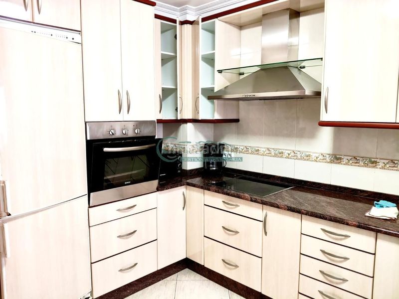 Foto bcdd5c6e-9012-4614-a1f0-8242cc58ee66. Piso en Plaza España - Corte Inglés Vigo