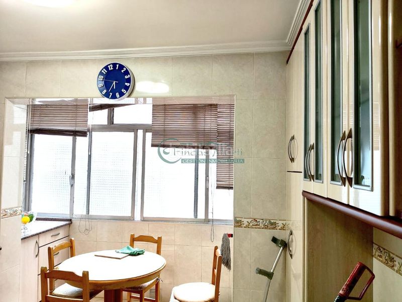 Foto d564bf45-077d-4d7d-bed7-e9722e9bca03. Piso en Plaza España - Corte Inglés Vigo