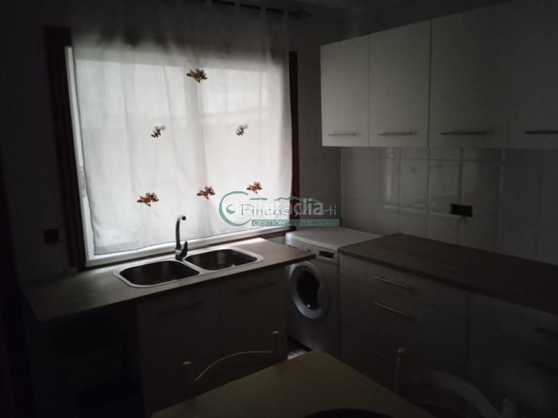 Foto 0e03988a-f0ba-457b-a016-b6565824f211. Piso en travesía de Vigo - san xoán Vigo