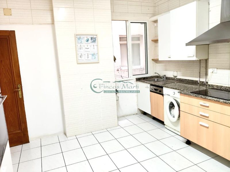 Foto c588e75e-d31e-4a96-b482-e83a3e23632f. Piso en Plaza España - Corte Inglés Vigo