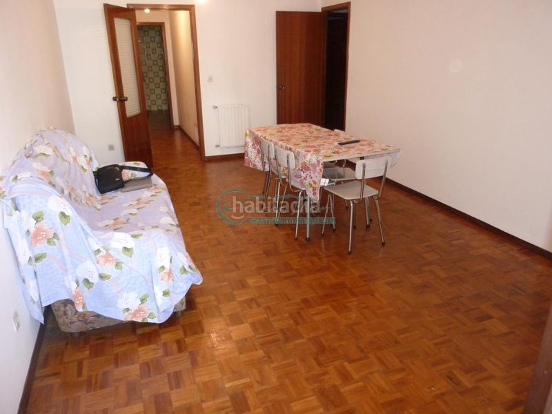 Foto 4d856fcb-2044-4293-8266-56f327977006. Pis amb calefacció aparcament a Plaza España - Corte Inglés Vigo