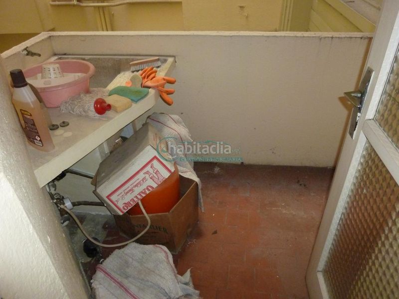 Foto 5fd9dfc2-84e2-4796-9351-08caffc4838c. Pis amb calefacció aparcament a Plaza España - Corte Inglés Vigo