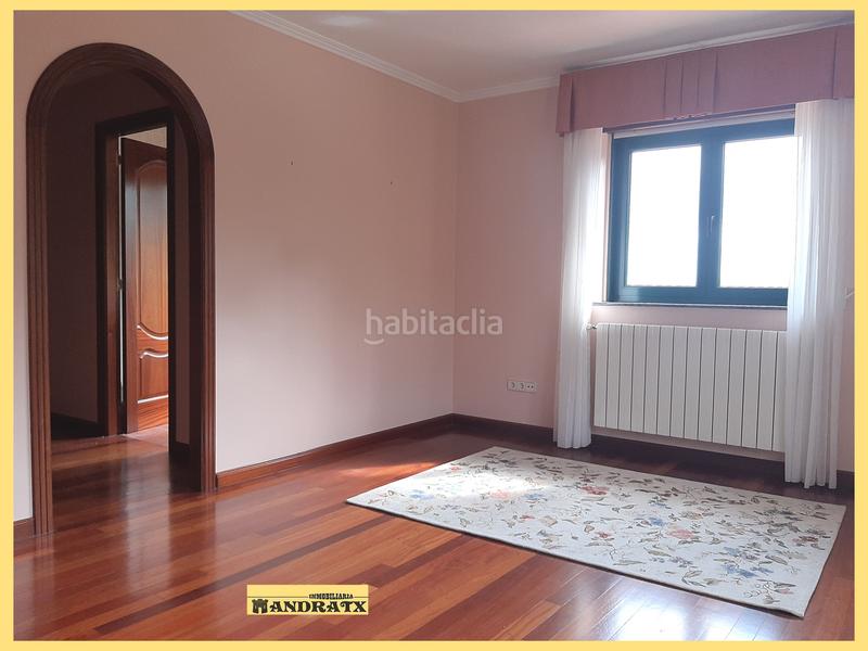 Foto b2fde9ce-7da8-444d-a0ba-0f17e7b8c74c. Casa amb calefacció aparcament a Ares