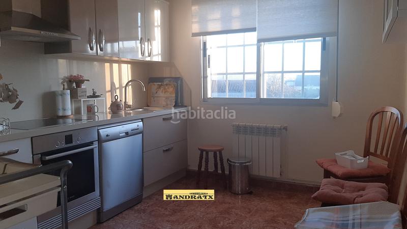 Foto 5bcaa0e5-1940-4836-9ded-c3611bf5f206. Casa amb calefacció a A Malata - Catabois - Ciudad Jardín Ferrol