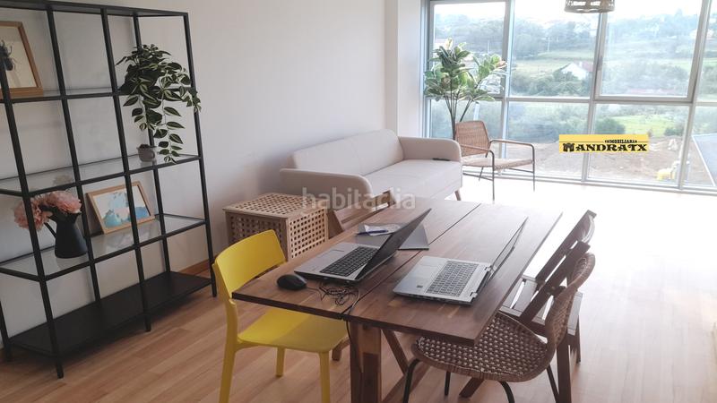 Foto c1a09f38-66b9-43b4-95b6-5e579180e63d. Appartamento con riscaldamento parcheggio in Alto del Castaño Narón